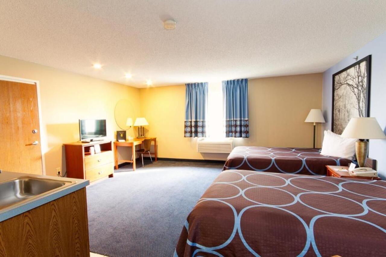 Hotel Super 8 By Wyndham Adrian Exteriér fotografie