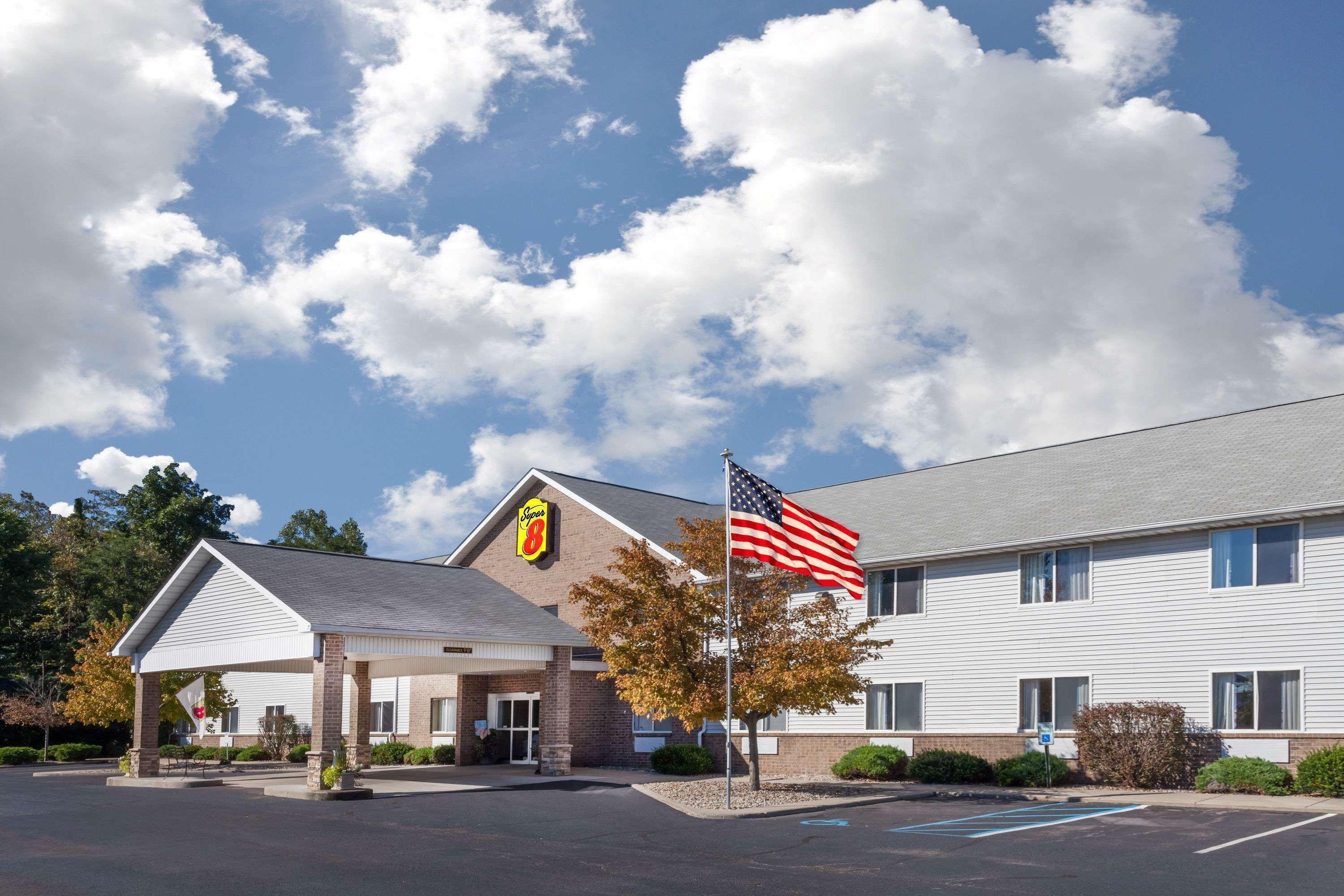 Hotel Super 8 By Wyndham Adrian Exteriér fotografie